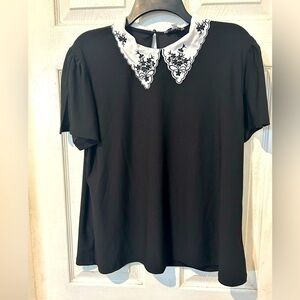 NWOT Luxology Black Top With White Embroidered Whit Collar